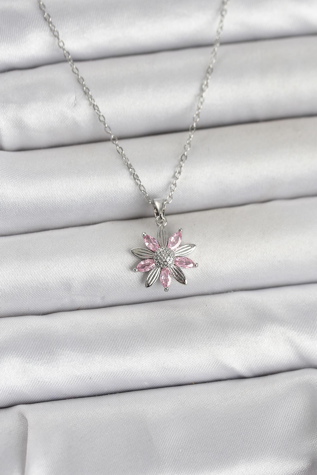 316L Çelik Zincir Gümüş Renk Pembe Papatya Model Kadın Kolye - TJ-BKO11031