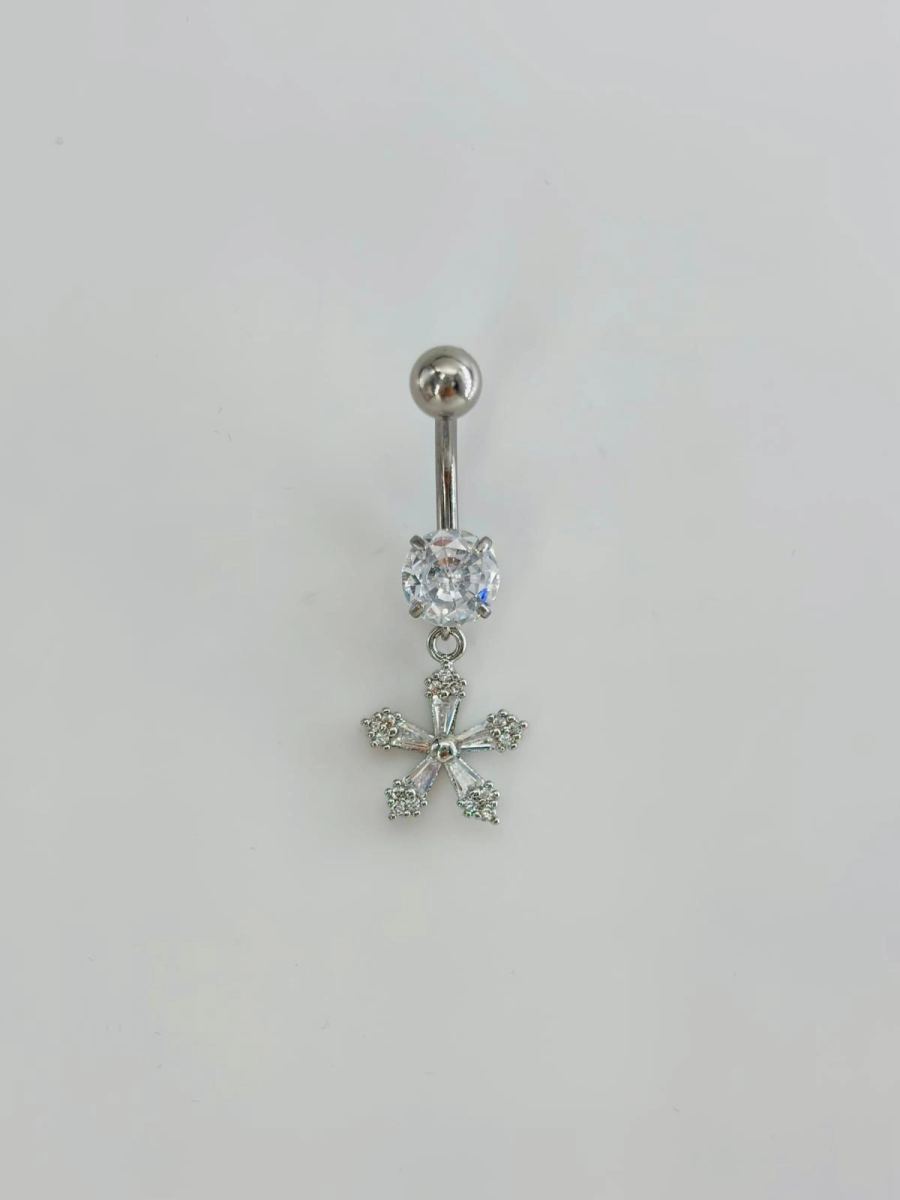 Çiçek Detaylı Göbek Piercing